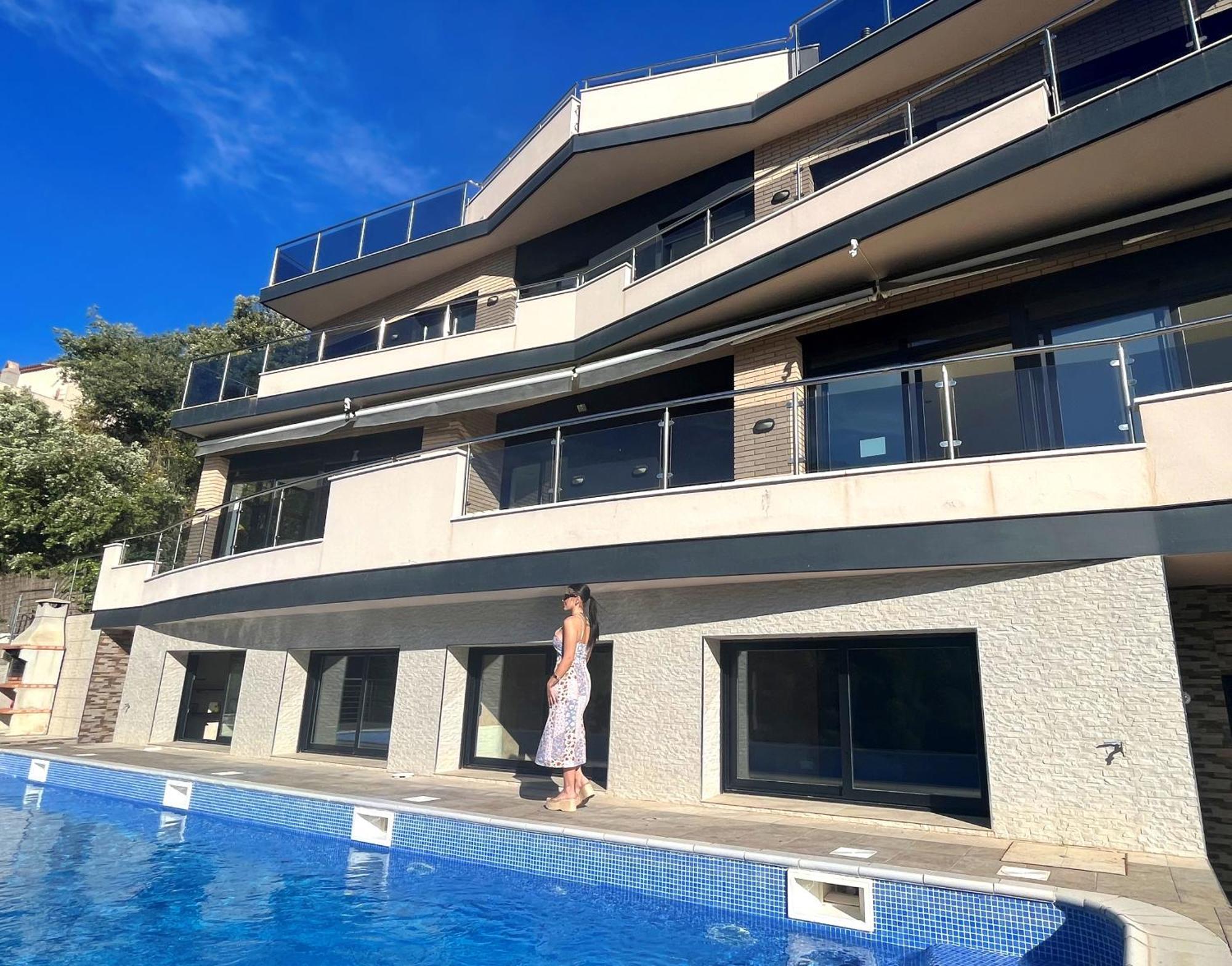 Villa De Lujo Con Vistas Al Mar Y Piscina Privada